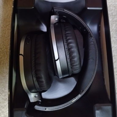 Audífonos Gamers marca Aiwa nuevos, son Bluetooth y de cables con pequeño daño estético, se ve en la foto, es estar guar - Img 121133835