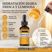 Esencia facial hidratante con vitamina C y ácido hialurónico de 1.69 oz, - Img 55770202