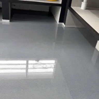 PISO DE RESINA EPOXICA - 2/2