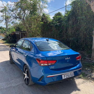 Vendo o negoceo Kia rio del 2023 en vin y circunvalación edición limitada 30 mil kilómetros - Img 86108482