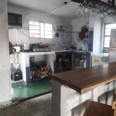 Se vende casa independiente de tres cuartos en marianao 15000 usd - 3/9