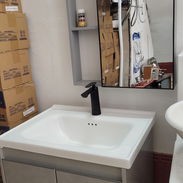 🛁✨ MUEBLE DE BAÑO CON LAVABO + ESPEJO ✨🛁 🏠 Dale un toque moderno y elegante a tu baño 🔹 Mueble de baño moderno 🔹 La - Img 57396268