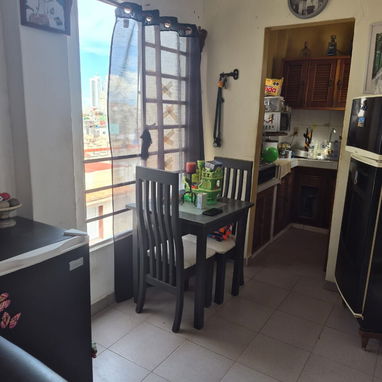 Vendo apto en centro habana - 8/10