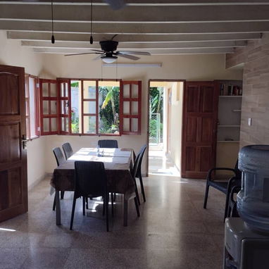 J Casa de renta en Varadero con piscina portatil y muy cerca del mar. 2 hab 10 personas 🏖️ VAR-011 - 7/10