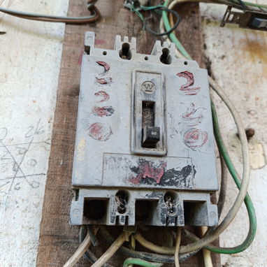 Breaker 60 amp - 2/2