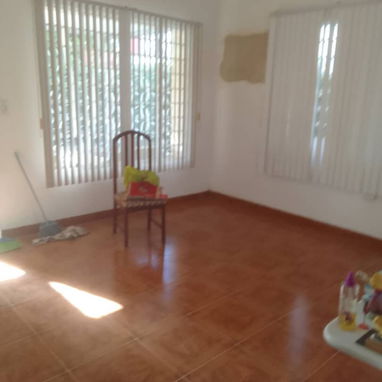 Ofertaaa precioso chalet década del 50 en La Víbora. Gran patio y garaje cerrado para dos autosOportunidad de inversión! - Img 118260093