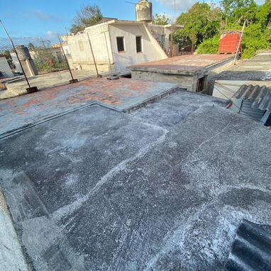 casa en habana del este ( cojimar ) Consta de : Portal Sala Baño Cocina 2 cuartos Placa libre Se deja con jueg - Img 119335169