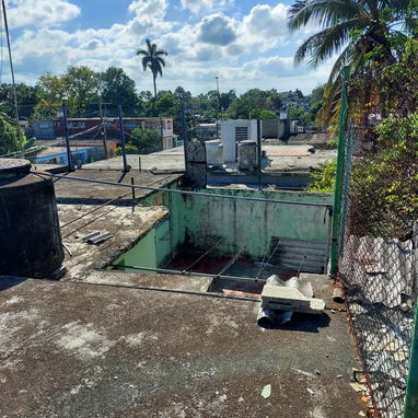 🏡*100_El palacio en SAN MIGUEL EN PAULA [ Siboney ] Se venden 3 casas juntas ‼️‼️‼️ dos abajo,puertas de calle,una al l - Img 122188463