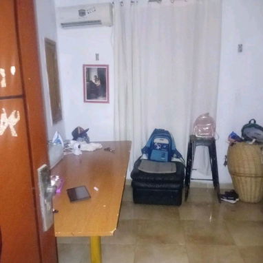 Se vende apartamento ubicado en Centro Habana a solo una cuadra del Barrio Chino/ Manrique y Dragones - 6/10
