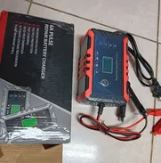 Cargador de baterías inteligente automático  de 12 Volt, 6 Amp, nuevo - Img 50047215