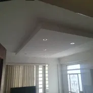 Ofertaaa apto de 2 cuartos y medio y dos baños en perfecto estado planta baja súper céntrico!!!! - Img 49681572
