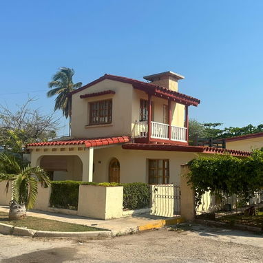J Casa de renta en Varadero con piscina portatil y muy cerca del mar. 2 hab 10 personas 🏖️ VAR-011 - 2/10