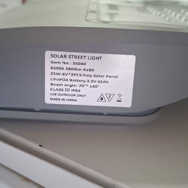 Lámpara para exteriores con panel solar - 4/4