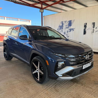 Vendo o negocio, Hyundai Tucson, 2025 con 8000 km solamente - Img 111632571