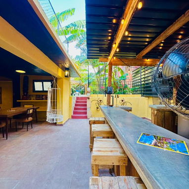 Alquiler de casa de lujo con piscina en el Vedado . Renta de casa de lujo por noches en el Vedado con piscina - Img 125752404