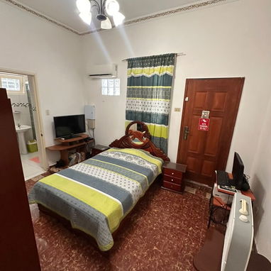Casa independiente 🏡 en Miramar - 3/10
