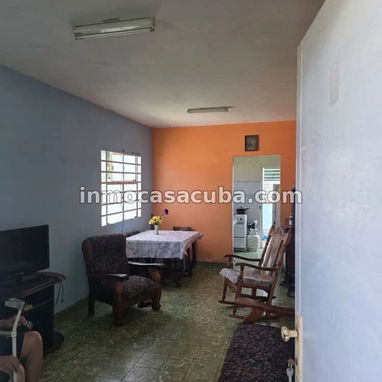 AL1002 – Casa en venta en Alturas del Aeropuerto, Boyeros – 4 habitaciones, 2 baños y amplio terreno - 6/9