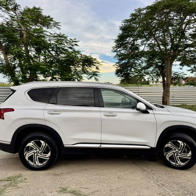 Santa Fe 2022 Bueno el carro buen precio - 4/7