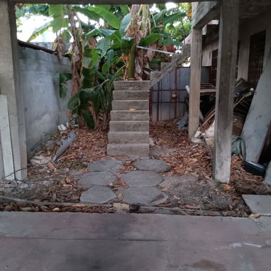 SE VENDE CASA DE 2 PLANTAS EN EL REPARTO MARTI 7 HAB, PATIO, GARAJES. 370 m2 - 8/10