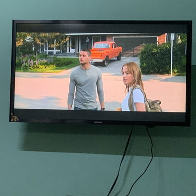 Televisor Samsung 32 pulgadas, cajita, antena y soporte. De uso en perfecto estado. 140 usd. Tel. 52703482 y 76985641 - 2/3