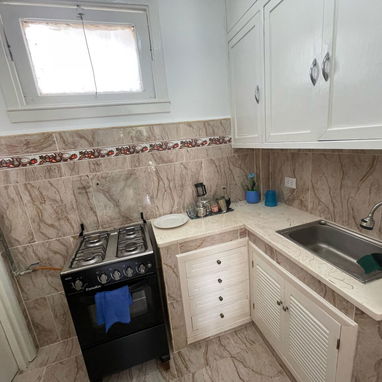 Se alquila apartamento de una habitación en el vedado RlA0022 - Img 117210113