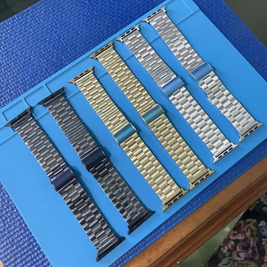 Tengo Manilla de acero eslabón tradicional y protectores para Apple Watch del 44 al 49mm - Img 81344198