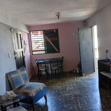 Vendo apartamento en la zona 11 de alamar de 2 cuartos 3er piso - Img 123097938
