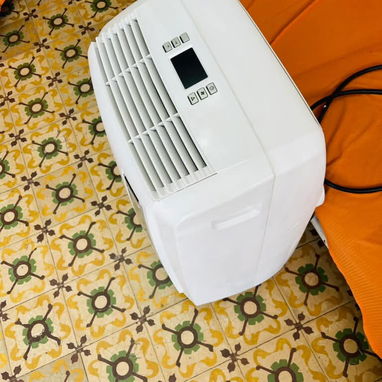 vendo Aire acondicionado portatil USO buen estado 12000btu(1tonelada) 200 USD solo WhatsApp lary 53136050. - Img 126647606