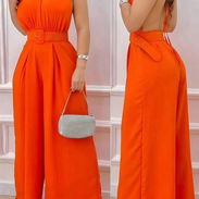 Hermoso mono de mujer naranja con espalda fuera y cinto - Img 51037266