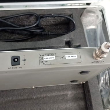 SISTEMA DE MICRÓFONOS INALÁMBRICOS SHURE – DOBLE CANAL - 3/6