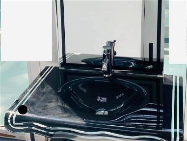 Lavamanos de lujo . cristal blindex negro con su mezcladora toallero y cifa - Img main-image-45700940
