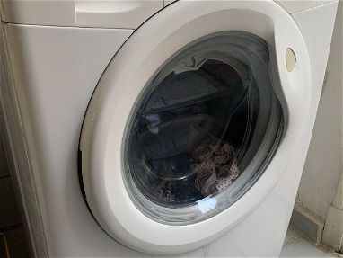 Se vende lavadora automática de carga frontal Daytron - Img 65766929