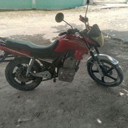 Vendo Moto eléctrica en 1200 - Img 56885279