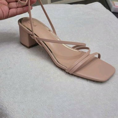 Tacones nuevos #38 - Img 107233188