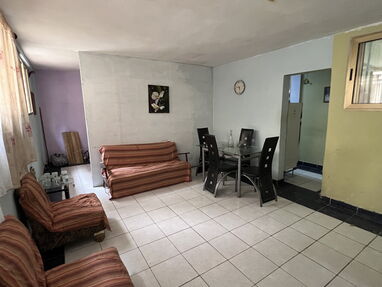 Apartamento de 3 cuartos a media cuadra de la Plaza Vieja - Img 62334963