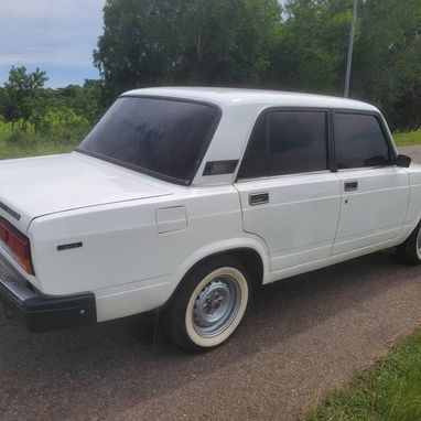 Soy el Dueño, LADA 2105 un muñeco, Motor 06 grande, caja 5ta - 3/10