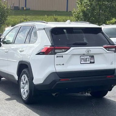 2020 Toyota RAV4 LE - 4/8