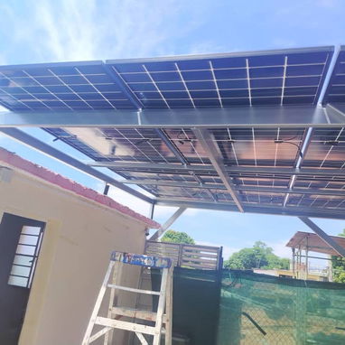 Estructuras e instalación de paneles - 2/10