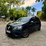 RENAULT SANDERO AÑO 2018 CARRO BUENO BUENO!!!! - Img 57196279