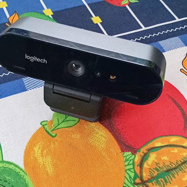 Vendo webcam logitech brío 4k - 2/2