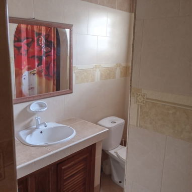 Se renta alojamiento veraniego de 3 habitaciones en Guanabo con piscina grande.58858577 - Img 121034955