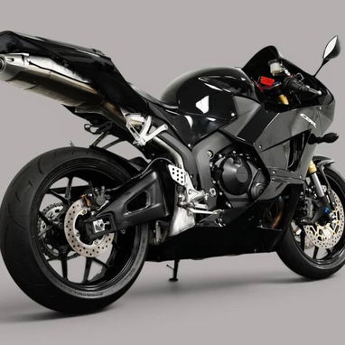 2024 Honda CBR600RR - 3/4