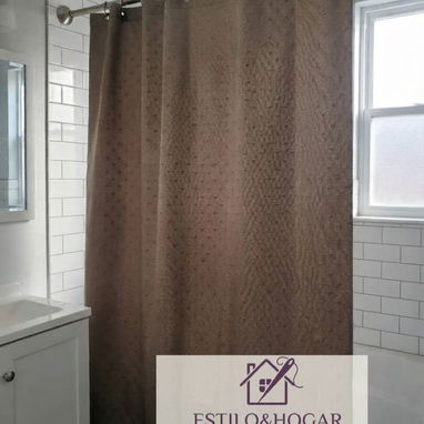 *Cortinas de baño de teflon* Medida: 1.80x1.80 12 argollas  Precio 10 usd - 2/4
