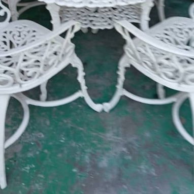 Juego de comedor (mesa redonda de hierro de 4 sillas con brazos) para terrazas, exteriores, jardines o piscinas. - 2/2