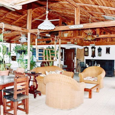 🏠 Luxury House in Miramar with Pool. 🛏️ Features 8 air-conditioned bedrooms. 📱 Reservations: +5355284821 - 8/10