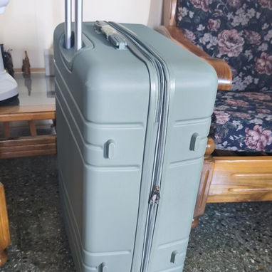Maleta Grande 23 Kg Verde Eucalipto / Marca Swiss Bag / Con Balanza - 2/3