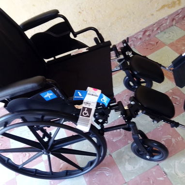 Silla de ruedas NUEVA A ESTRENAR - 2/4