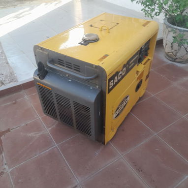 Se cambia planta de petróleo casi nueva de 5000 w por una moto eléctrica - 6/7