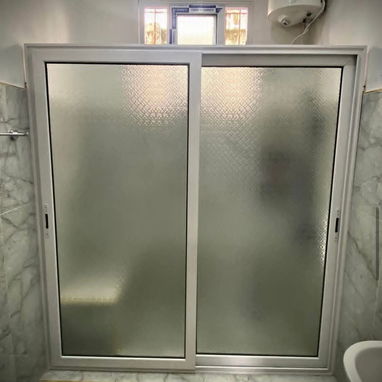 Mamparas de bañó y puertas para closet - Img 118224605