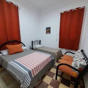 Apto en zona turistica de la Habana Vieja-2do nivel-71 m²- construido 1946-edificio y propiedad en perfecto estado - Img 57530948